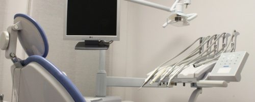 Połącz domową pielęgnację zębów z profesjonalnymi zabiegami stomatologicznymi